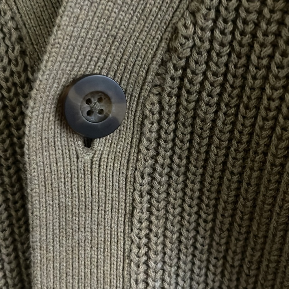 NWT tan chunky cardigan 
Very nice - Picture 3 of 4